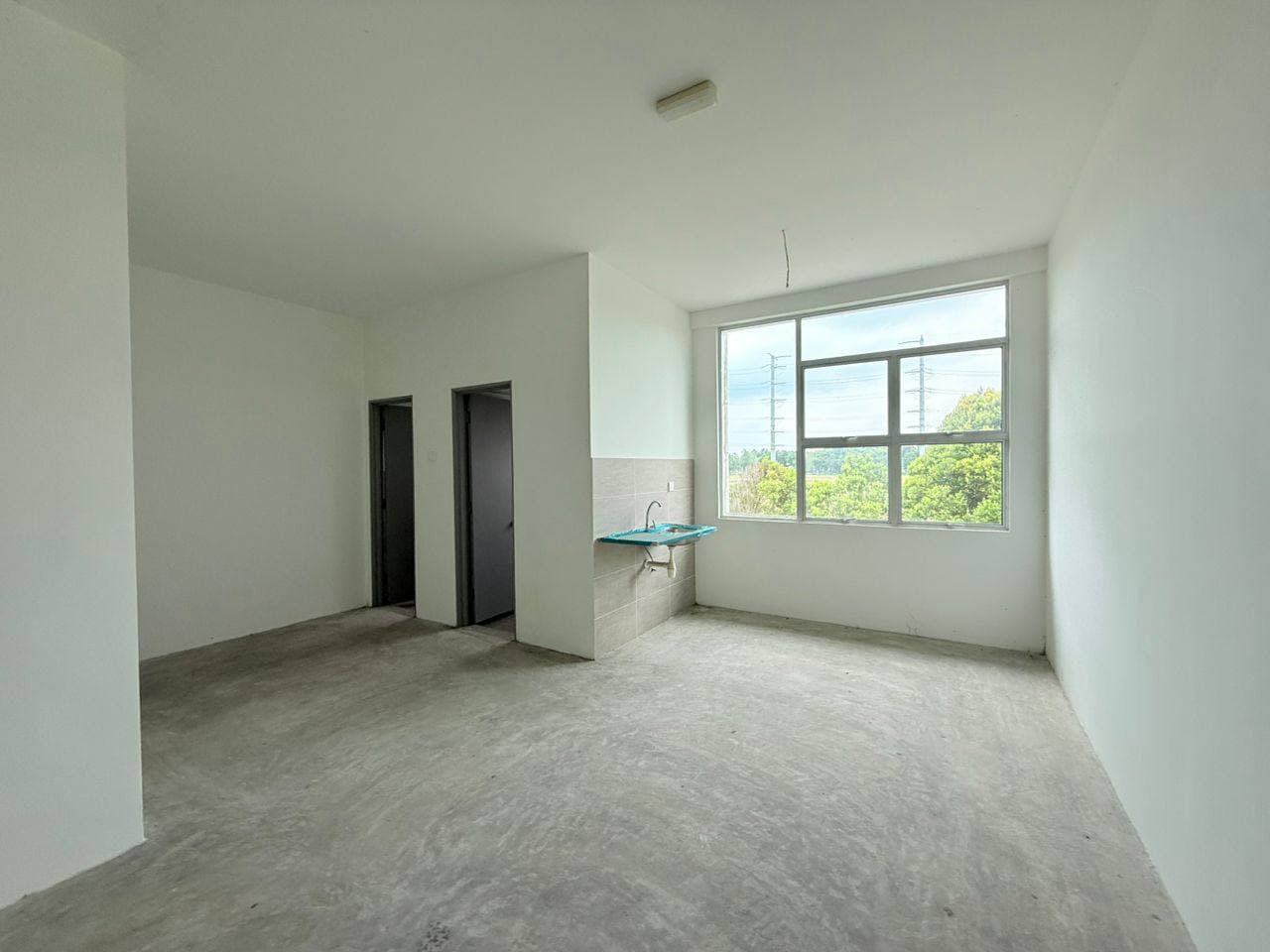 3-Storey Shop Ion Medini 2 – photo 1