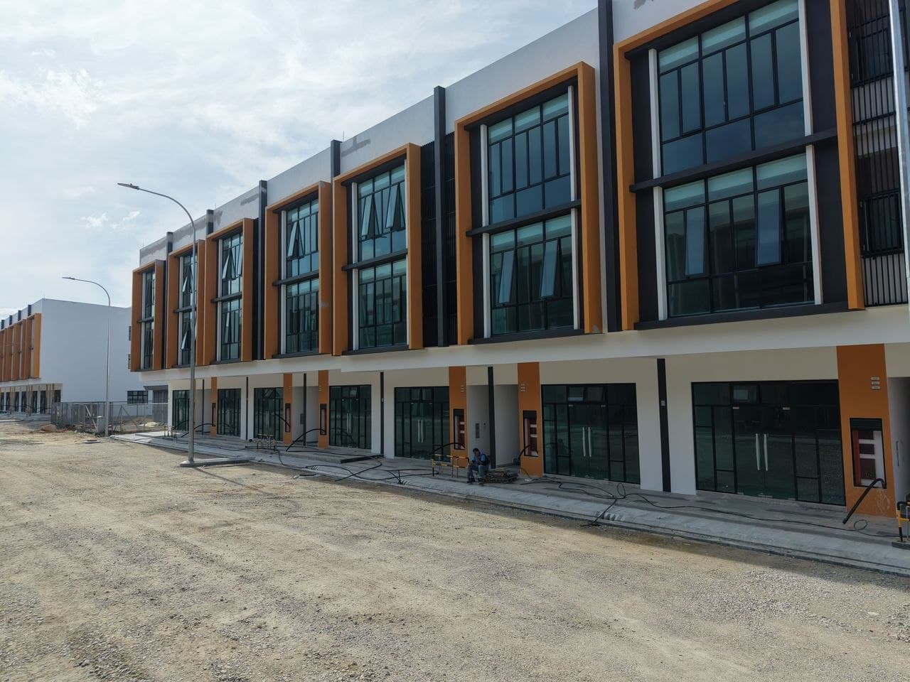 4 Storey Corner New Shoplot Permas Jaya 5