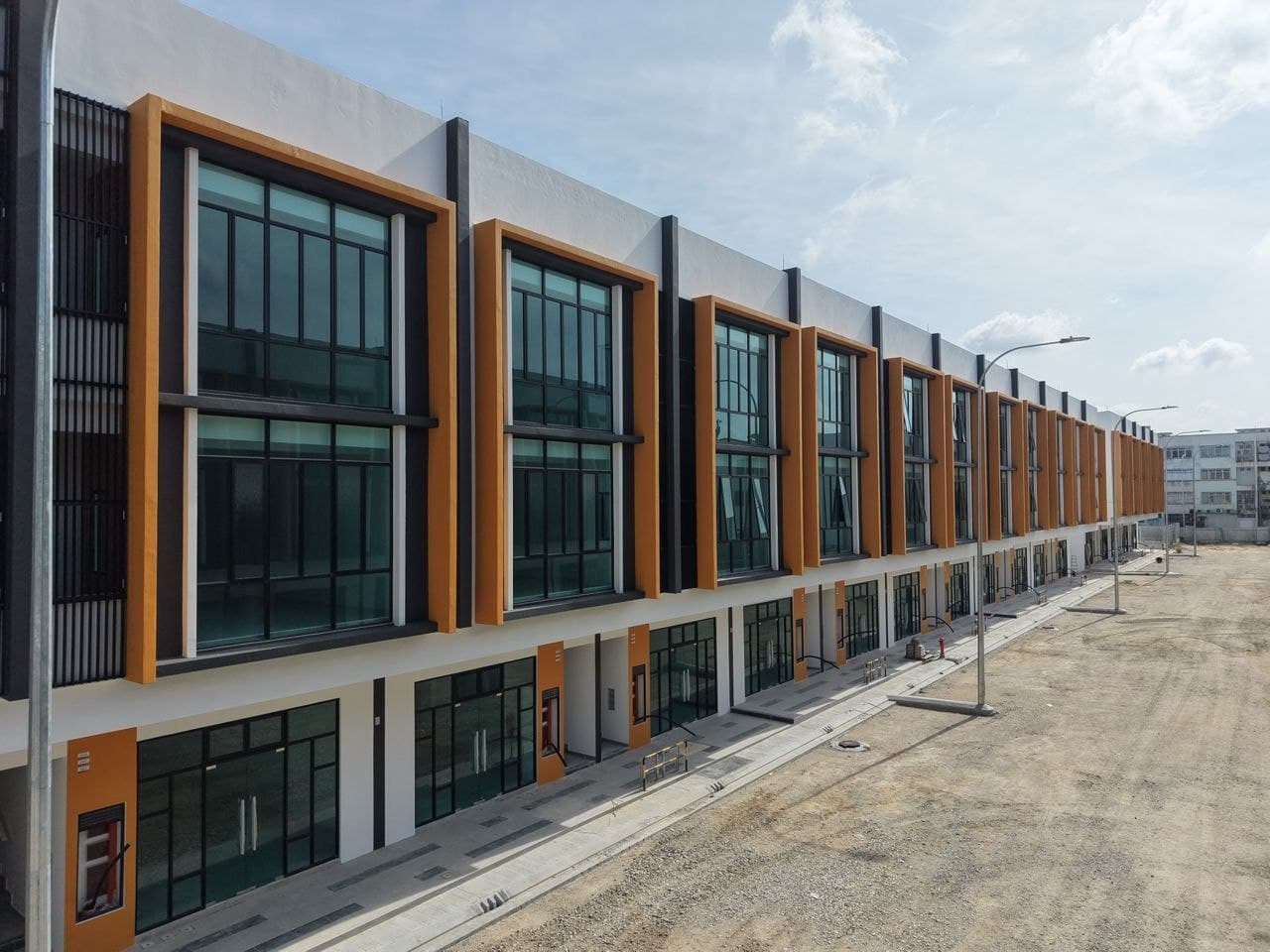 4 Storey Corner New Shoplot Permas Jaya 3