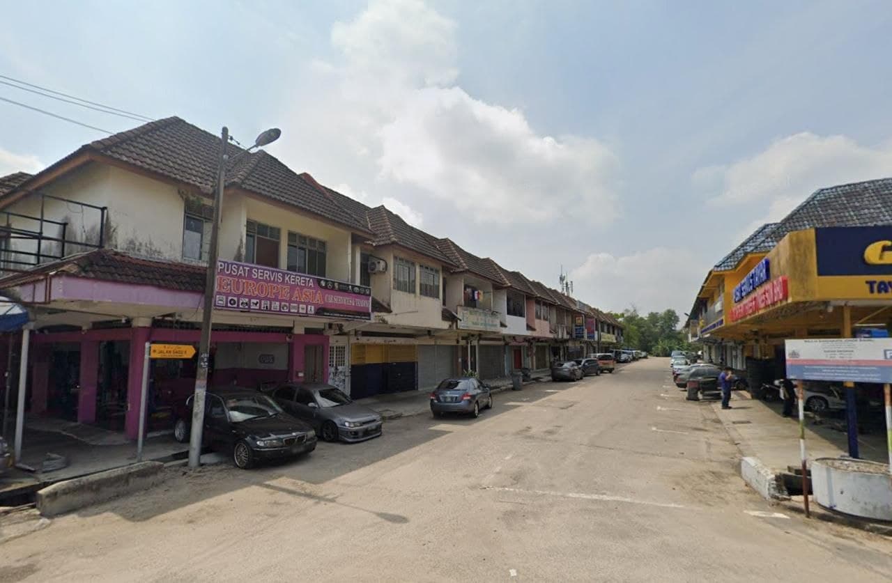 2-Storey Shoplot Taman Daya – photo 1