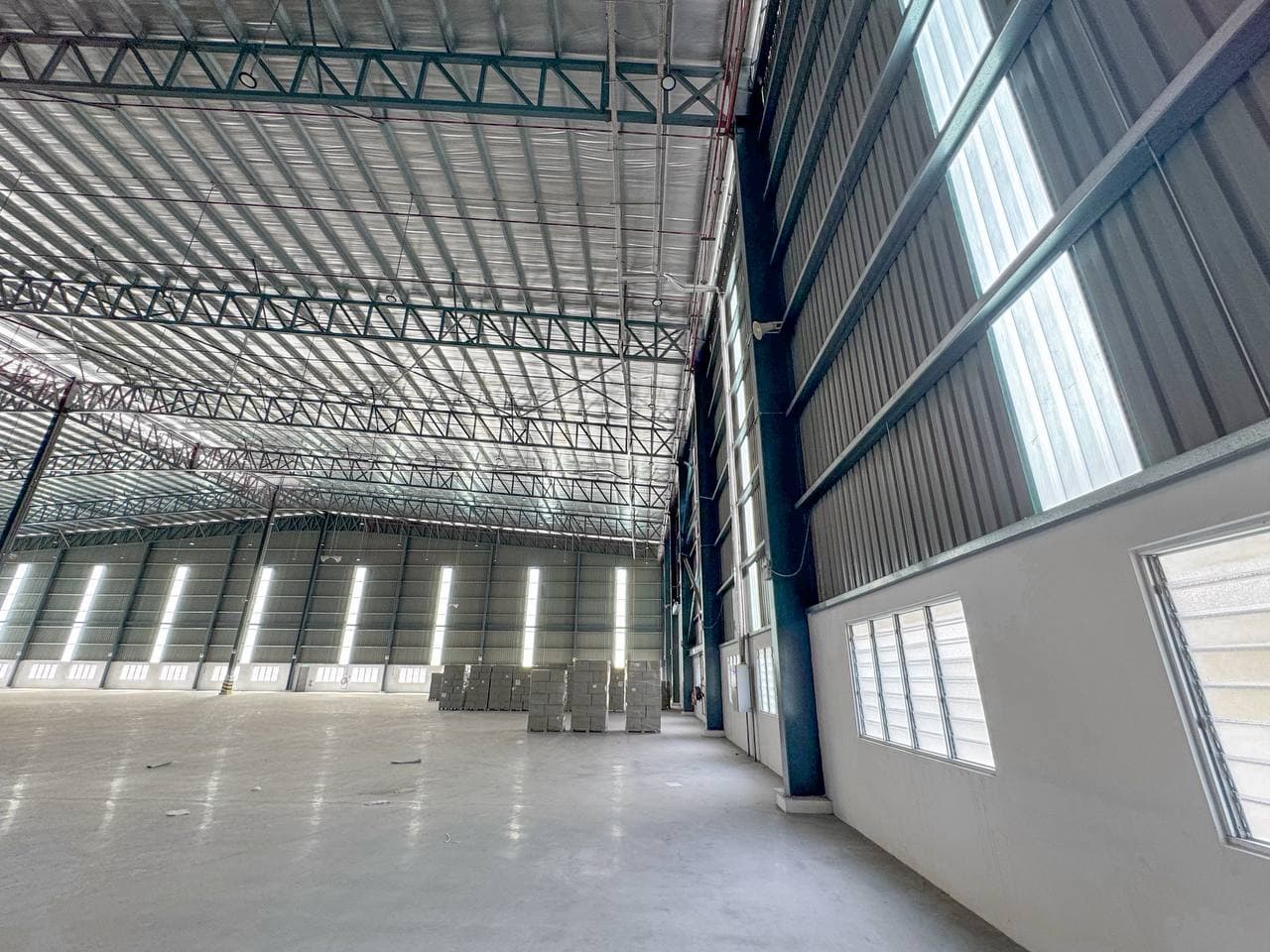 Single storey Detached Warehouse with Mezzanine Floor Gelang Patah 6