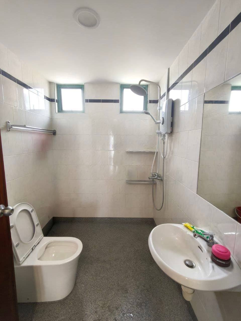 Duplex Townhouse Persiaran Seri Alam 9