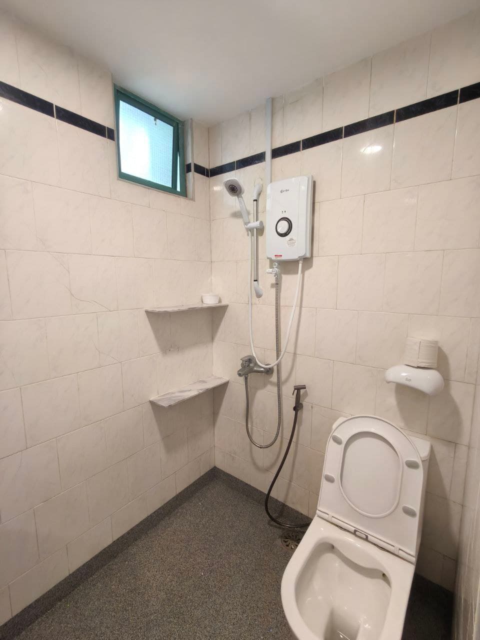 Duplex Townhouse Persiaran Seri Alam 10