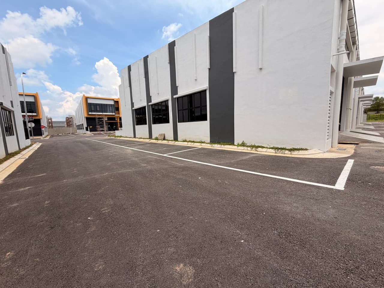 Single Storey Terrace Factory Empire Park 7