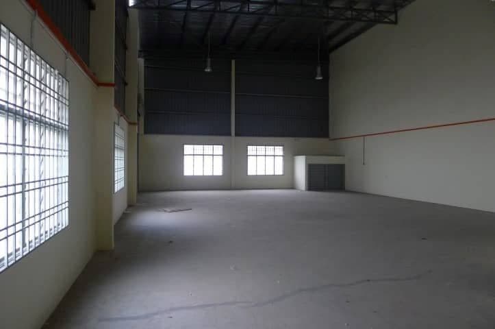 1.5 Story Semi-D Factory Taman Kempas Utama 5