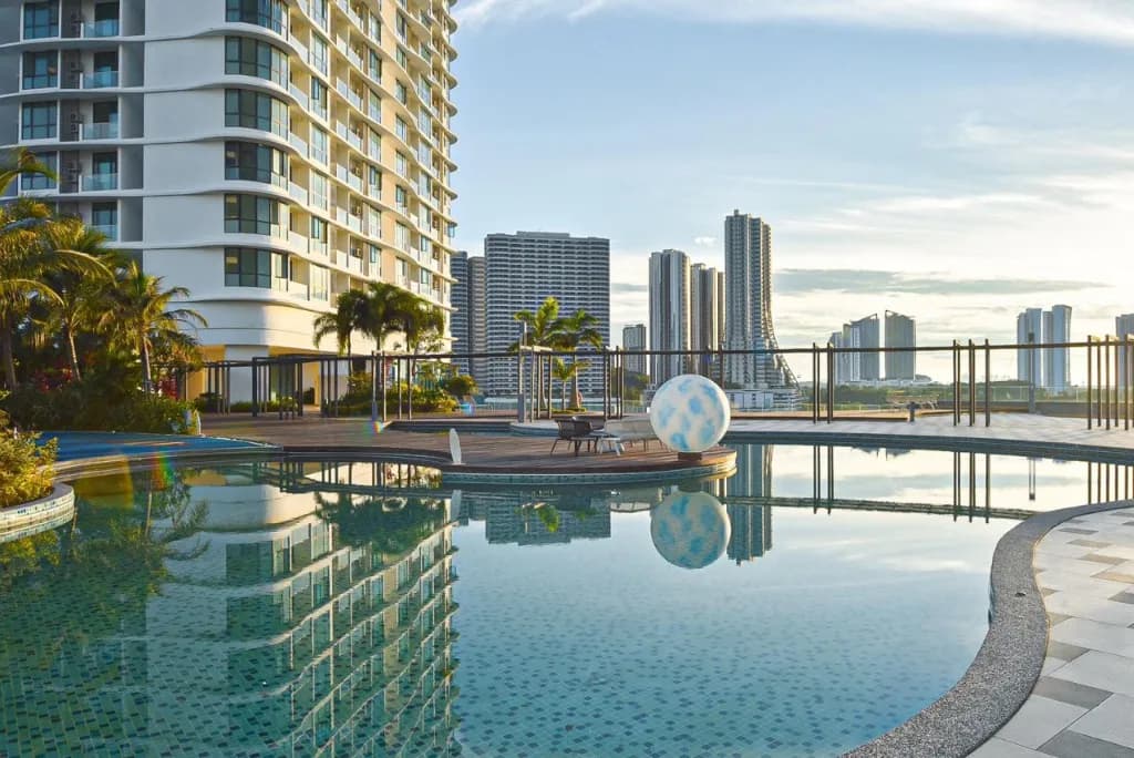 Macrolink Medini, Iskandar Puteri — aerial view and nearby attractions
