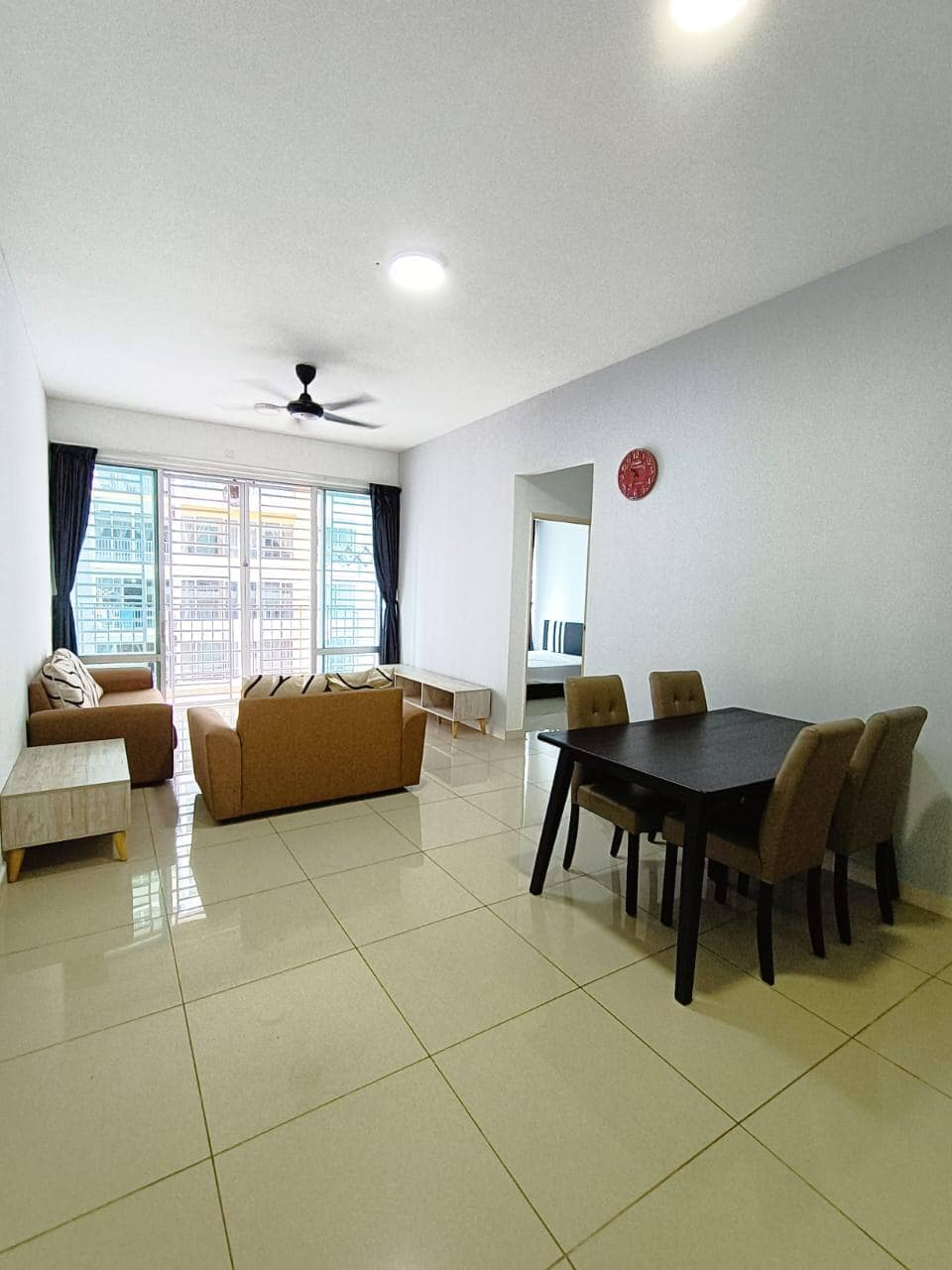 Service Apartment (Middle Floor) Greenfield Regency – photo 1