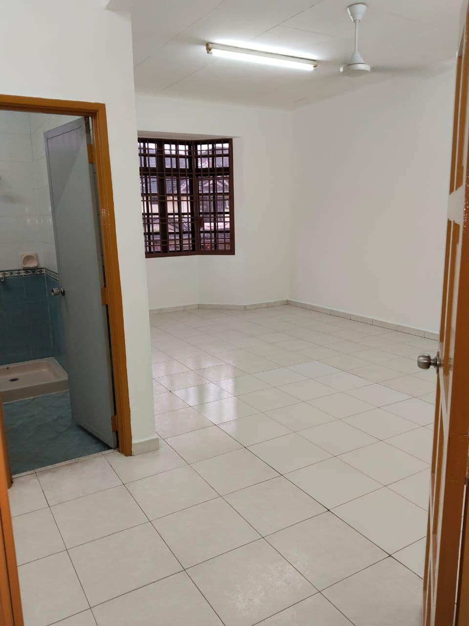 Double Storey Terrace House Taman Tampoi Indah โ photo 1