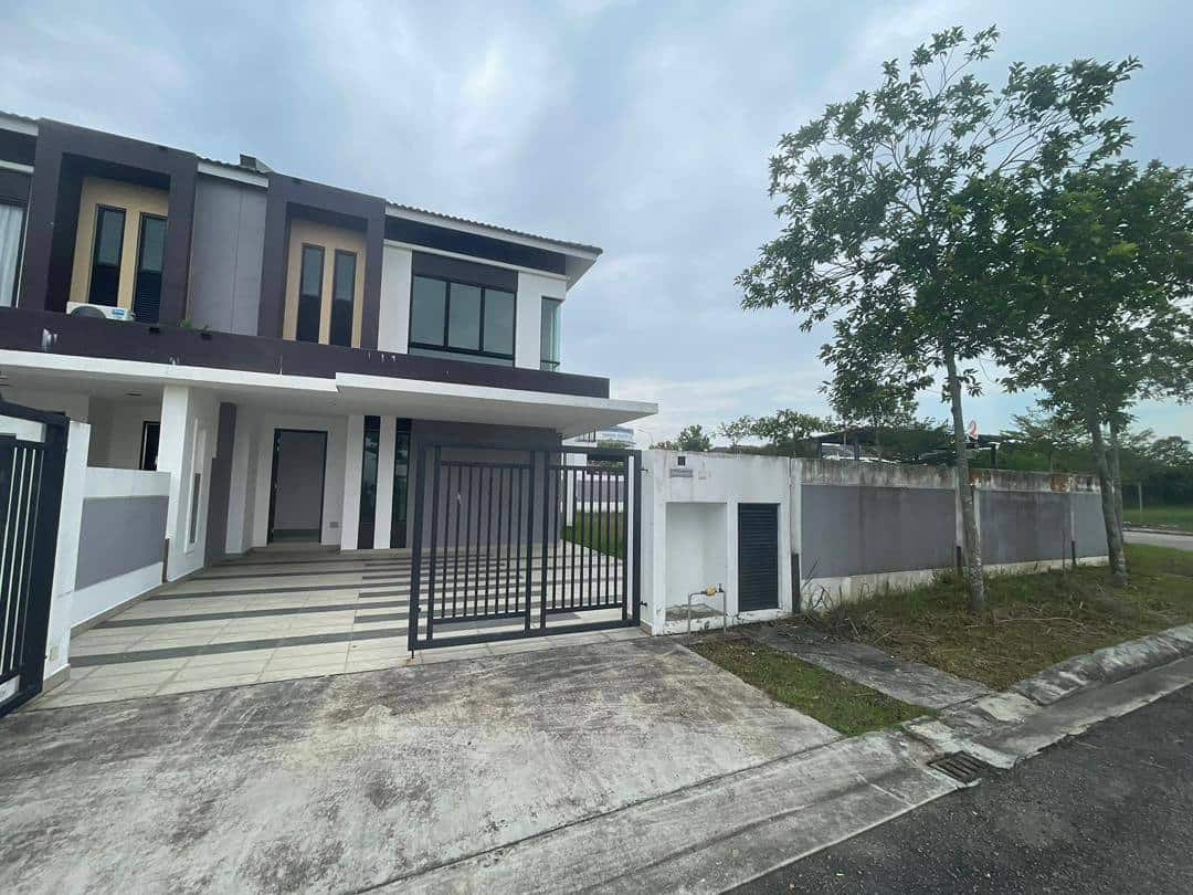 Double storey cluster corner Austin duta 2