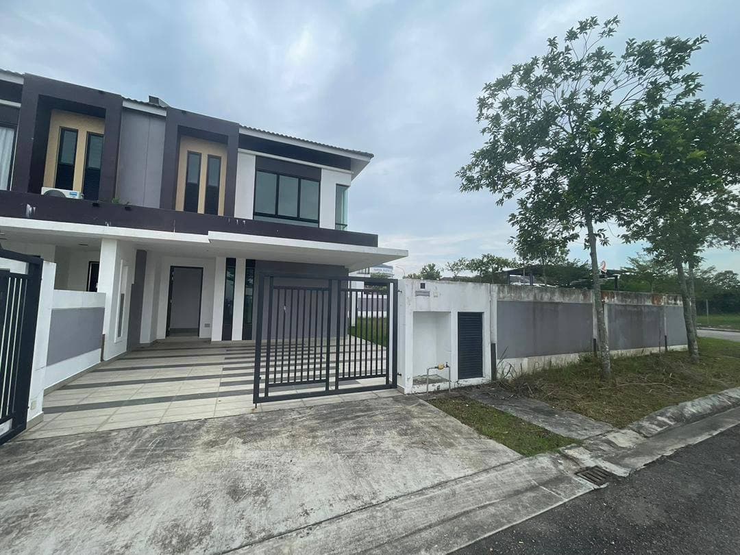 Double storey cluster corner Austin duta 2 – photo 1