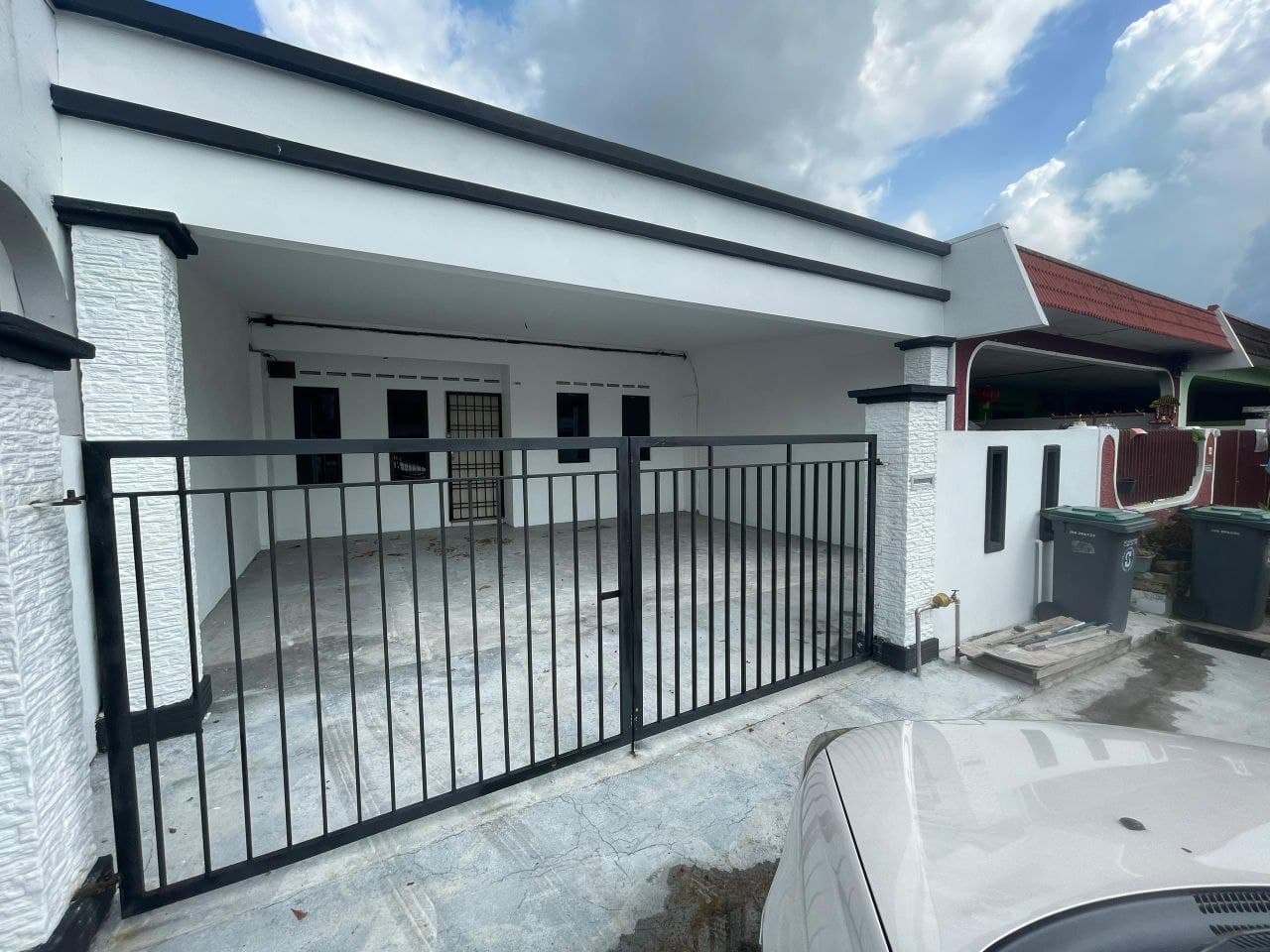 Single storey terrace house Taman Bahagia – photo 1