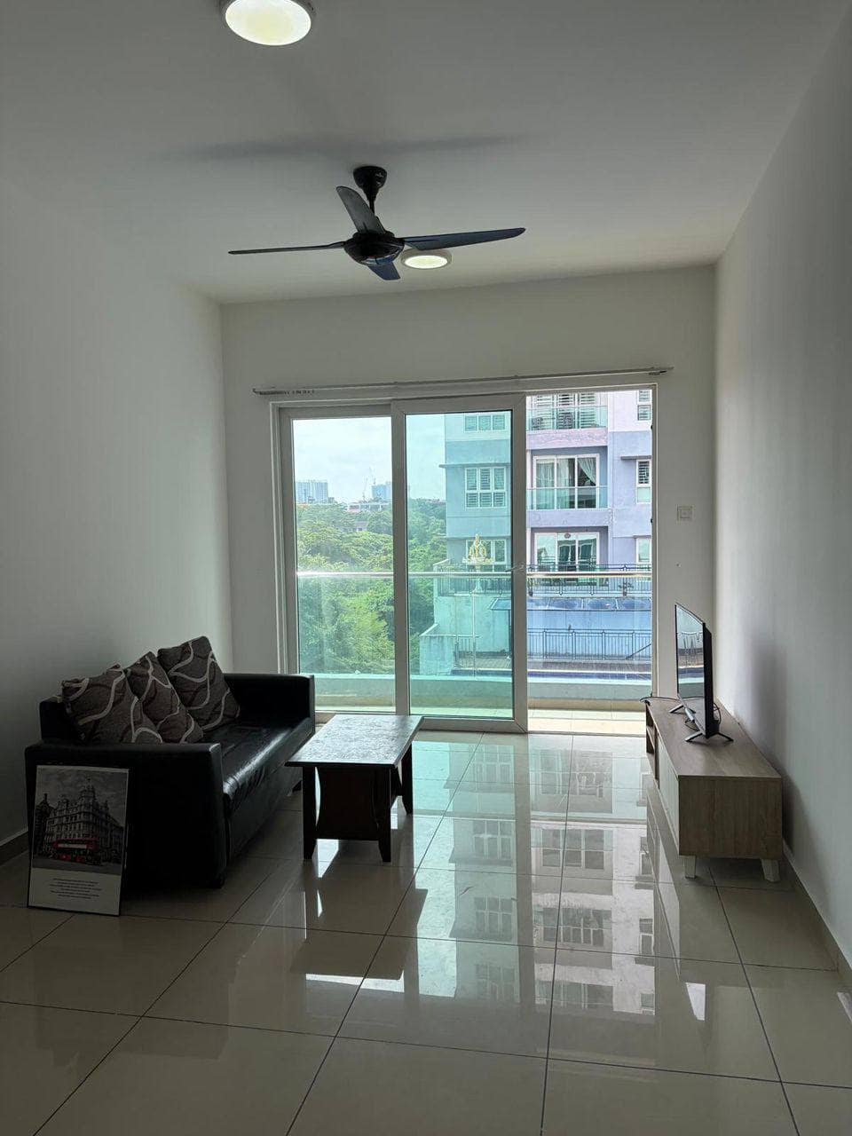 Season Luxury Apartment Larkin – photo 1