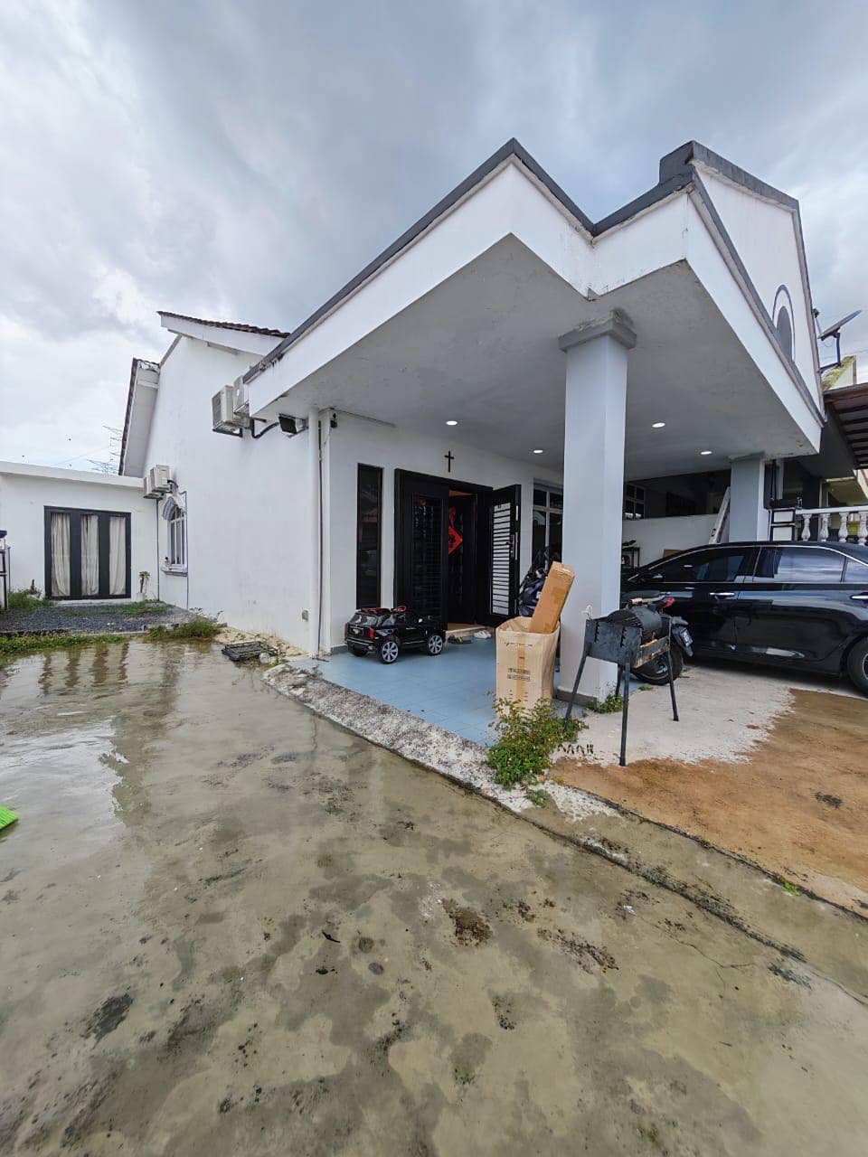 Single Storey Terrace (End Lot) Taman Pulai Utama – photo 1