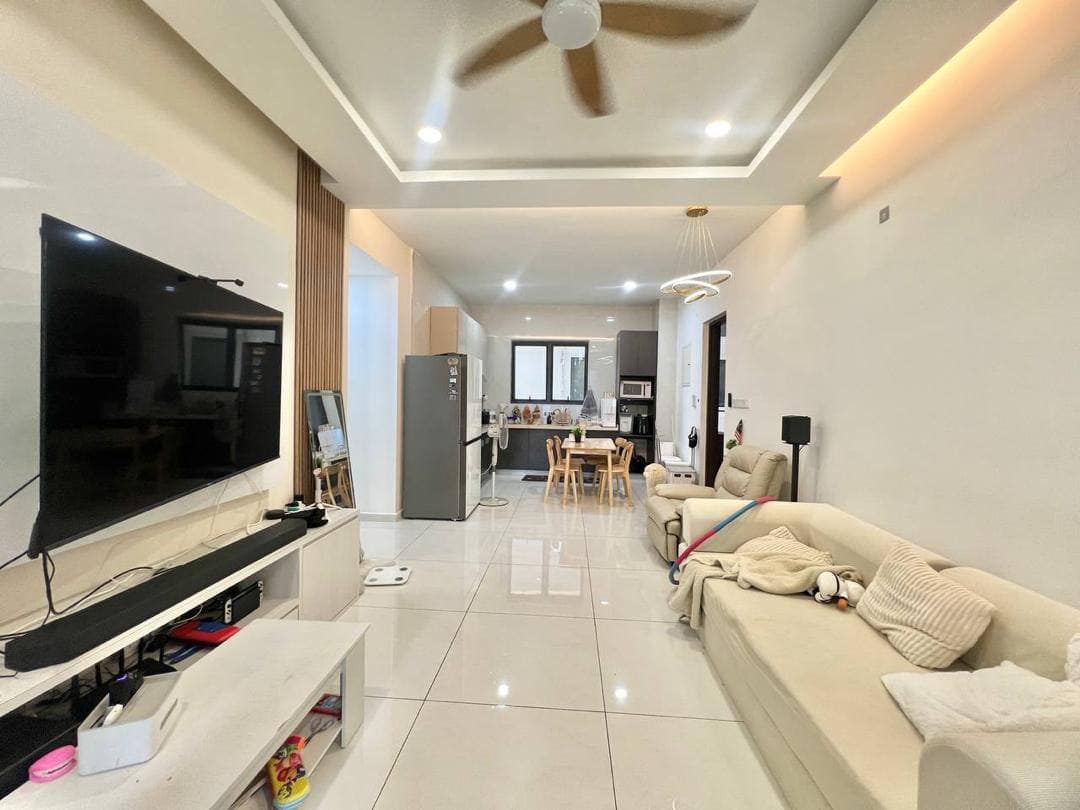 Condo Royal Strand @ Country Garden Danga Bay – photo 1