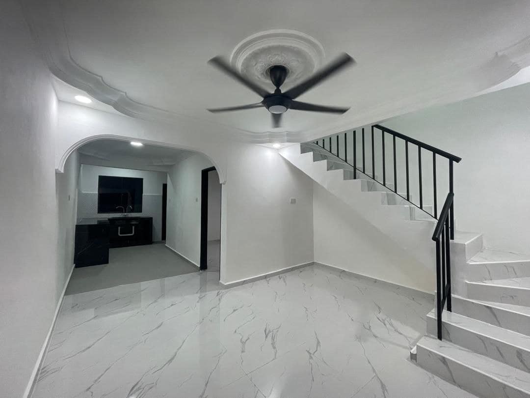 Double storey medium cost Taman Kota Masai – photo 1