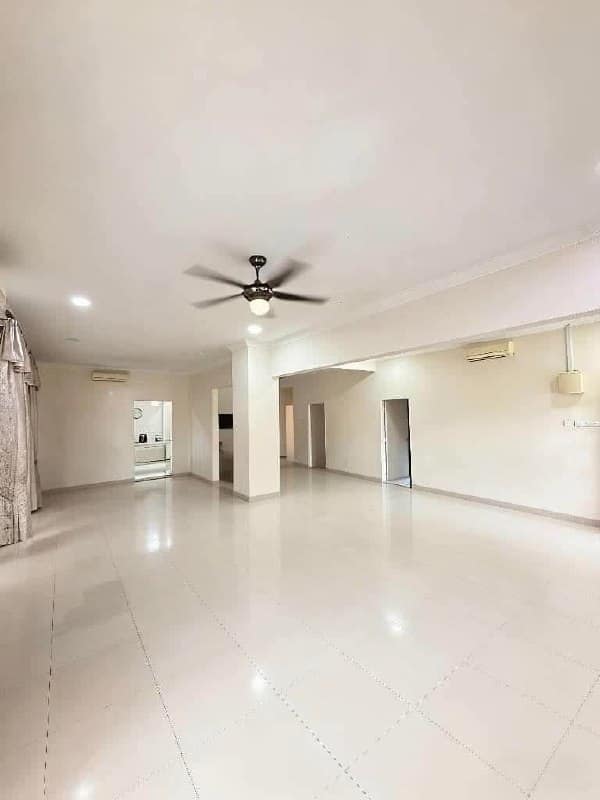 Single-Storey Corner Taman Daya – photo 1
