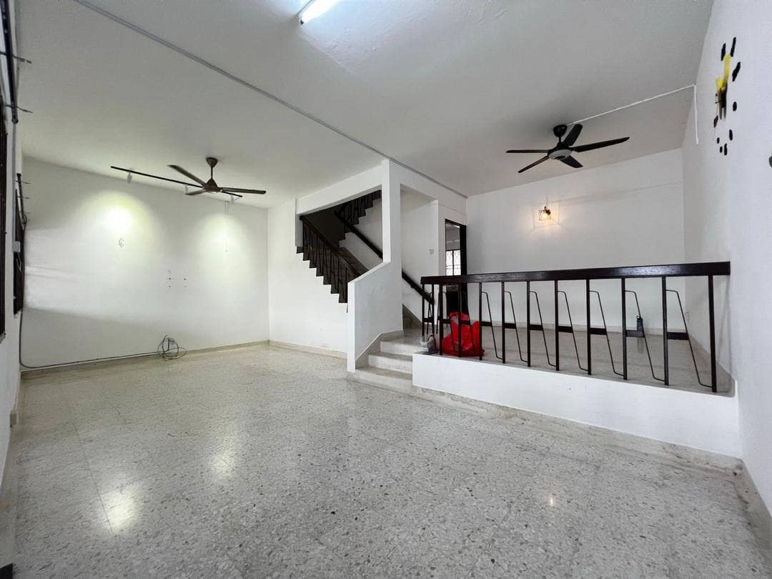 Double Storey Taman Pelangi – photo 1
