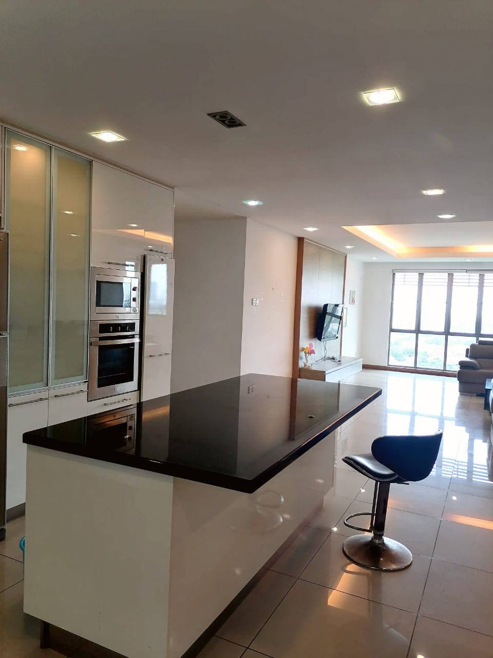 Condo Molek Pine 2 – photo 1