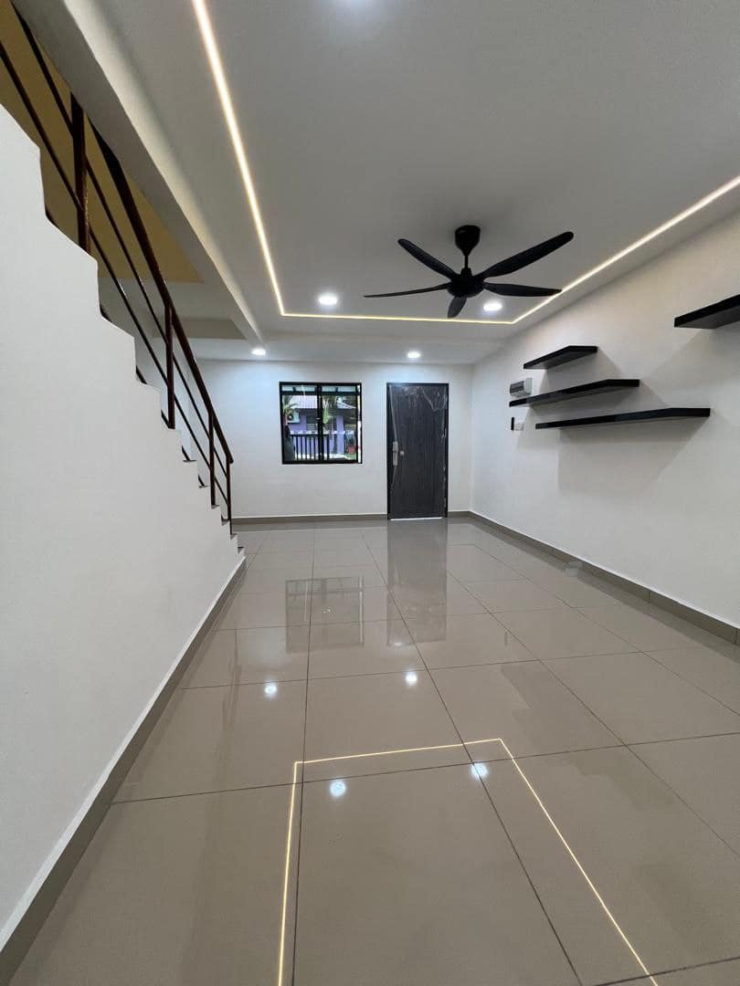 Double Storey Taman Johor Jaya – photo 1
