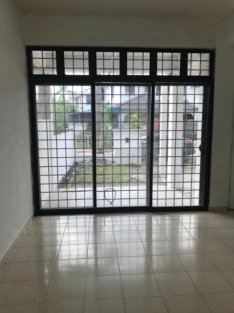 Double storey terrace Taman Desa Cemerlang – photo 1