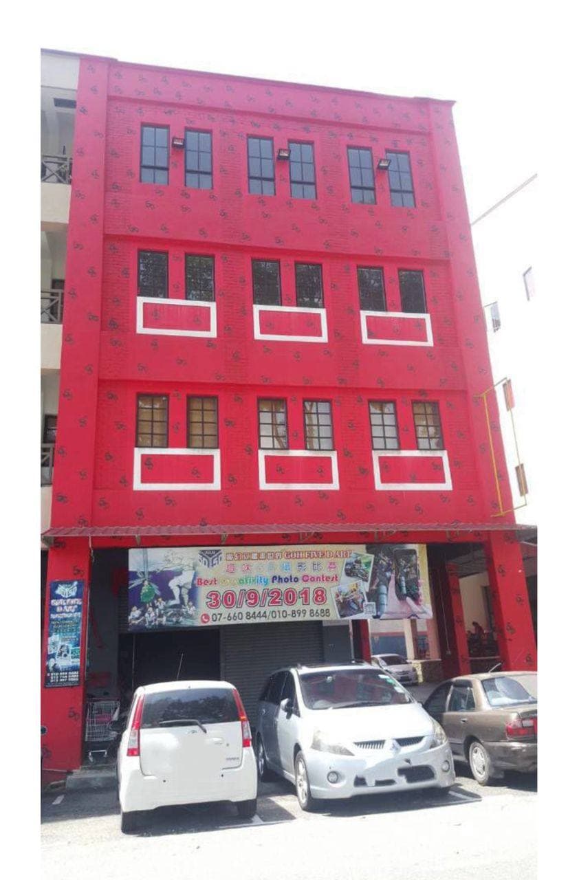 4-Storey Corner Shoplot Bandar Indahpura – photo 1