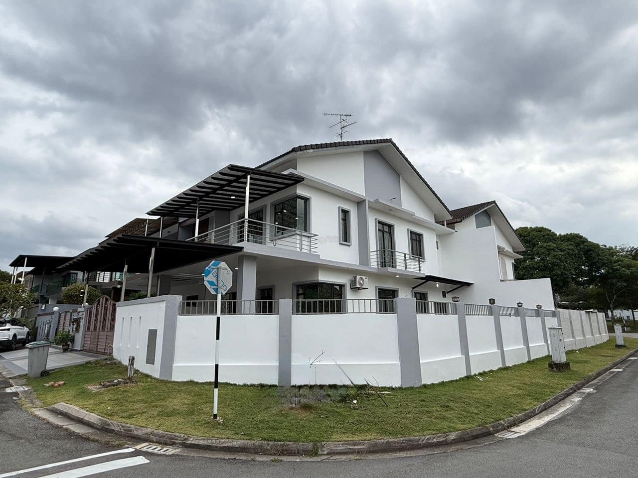 Double Storey Cluster (Corner lot 18ft) Taman Mutiara Mas – photo 1