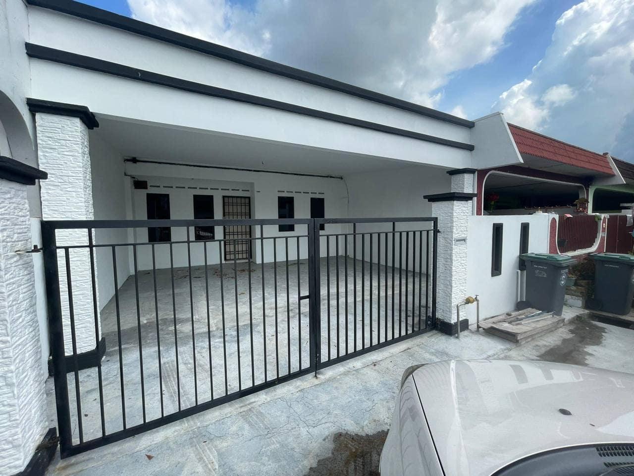 Single storey terrace Taman Bahagia – photo 1