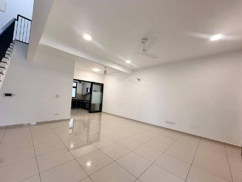 Double Storey Sunway Citrine Lakehomes – photo 1