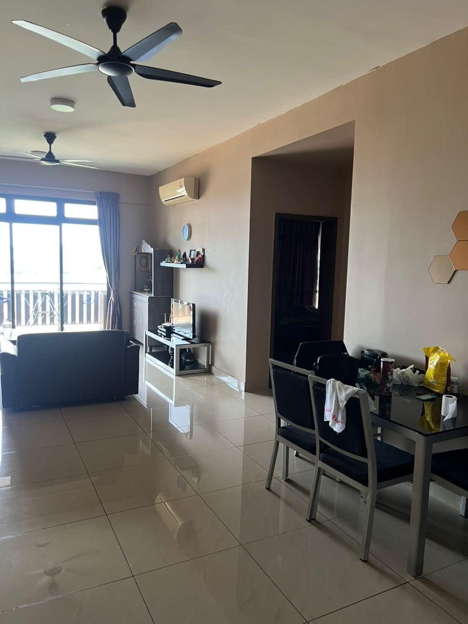 Condo Kempas – photo 1