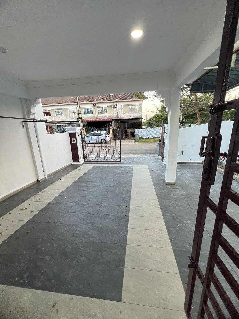 Double Storey Low Cost Corner Lot Taman Scientex – photo 1