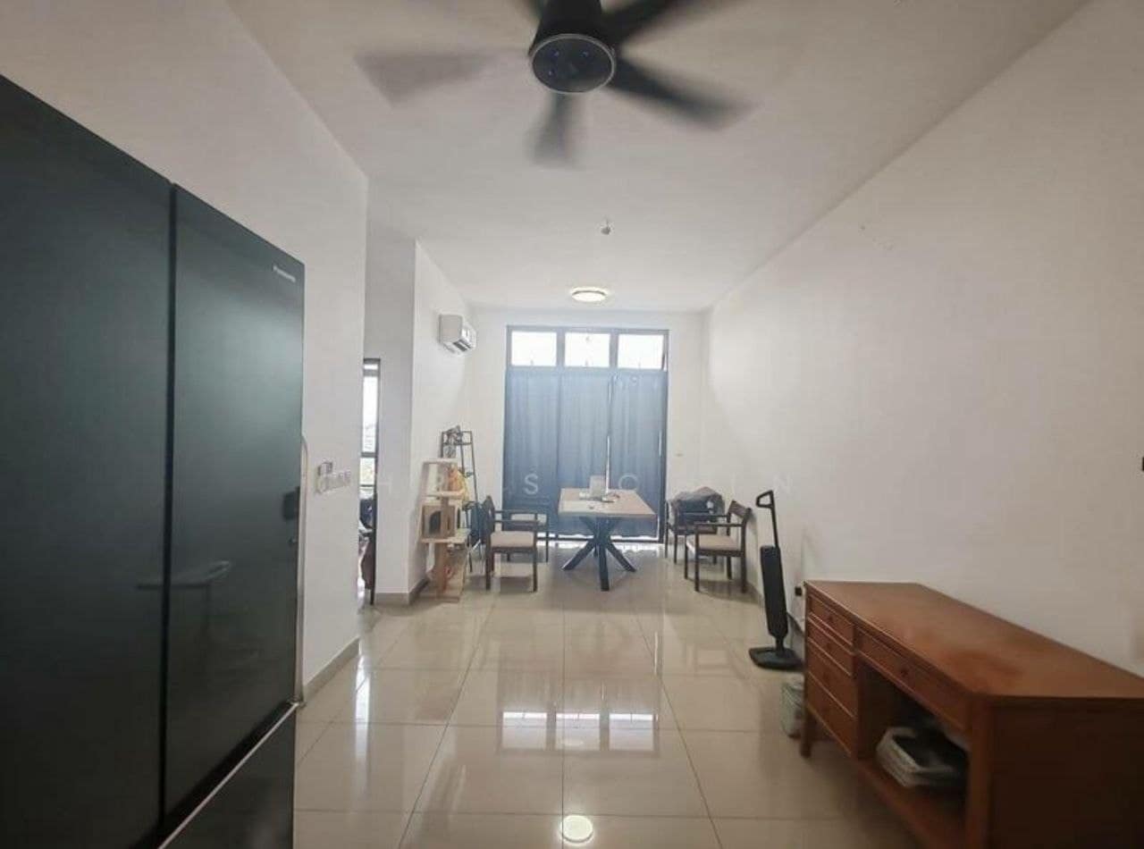 Condo – photo 1