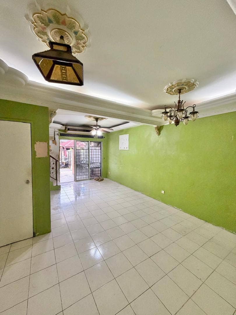 Double storey low Cost Jalan Berlian, Cahaya Masai – photo 1
