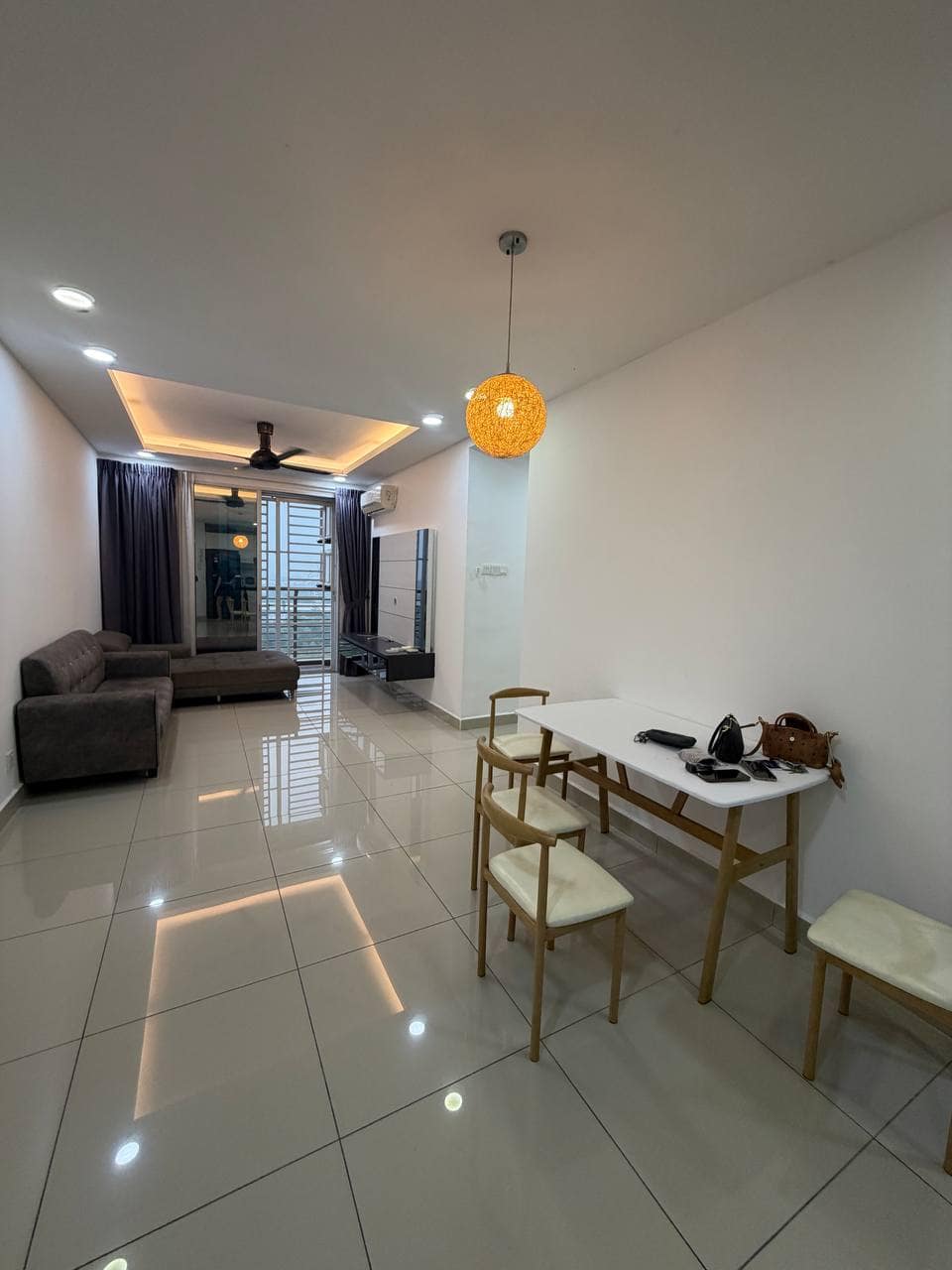 Condo Larkin Heights – photo 1