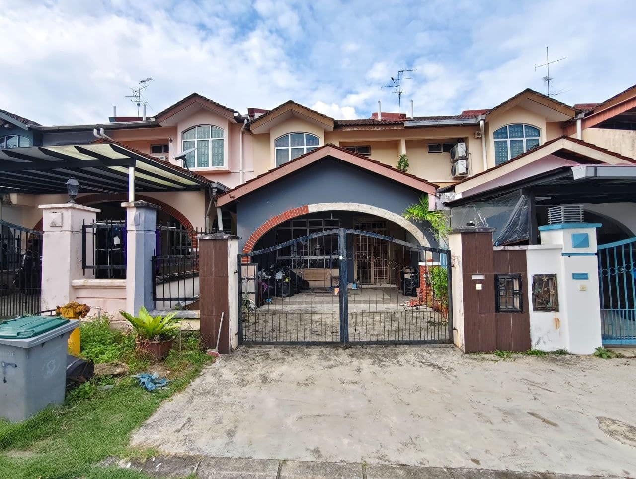 Double Storey Terrace House Taman Skudai Indah โ photo 1