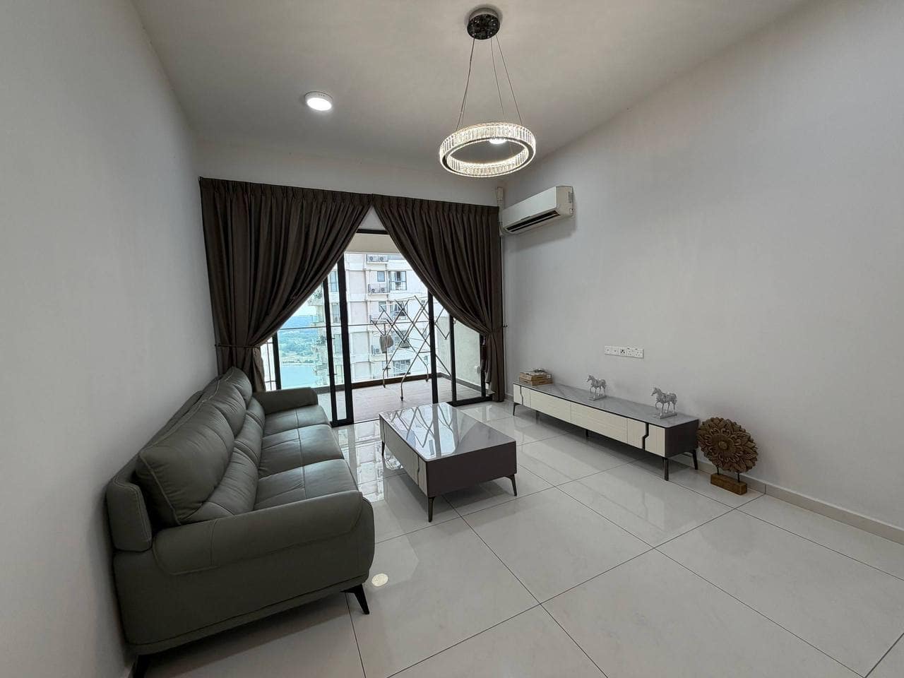 Condominium Country Garden Danga Bay – photo 1