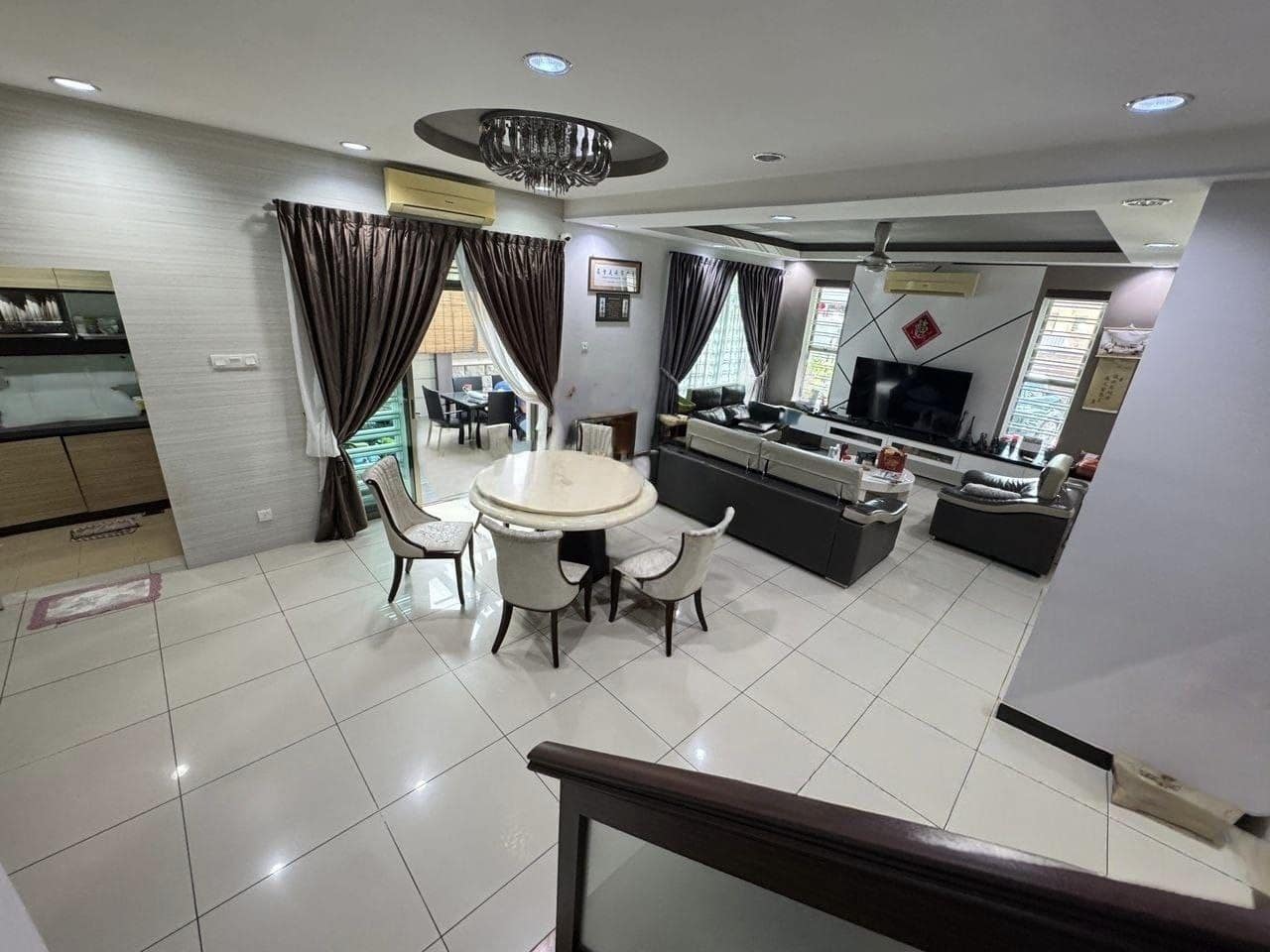 Double Storey Cluster House Taman Austin Height – photo 1