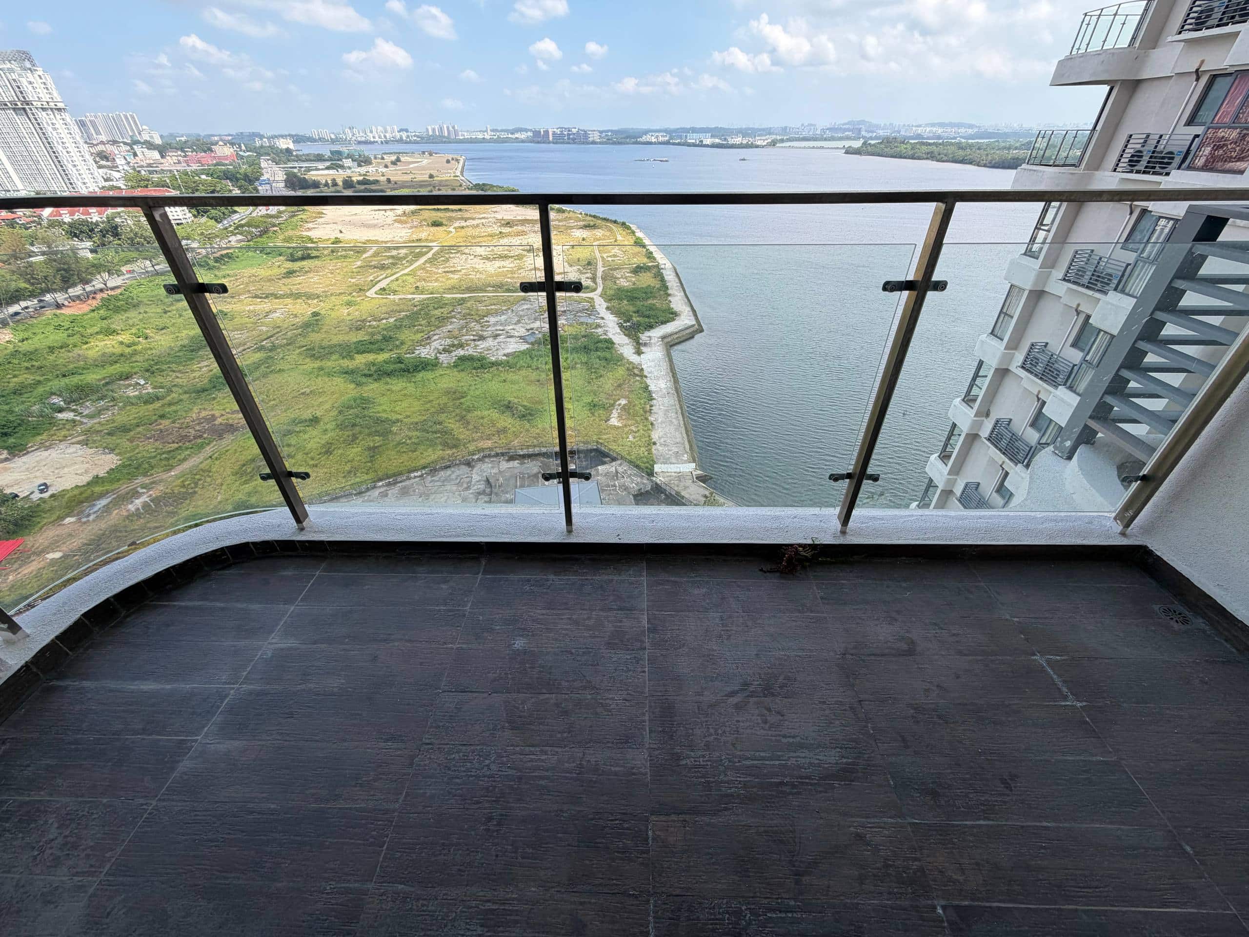 Condo Country Garden Danga Bay - Kings Bay