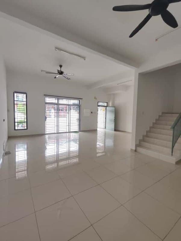 Double Storey terrace House IOI Bandar Putra – photo 1