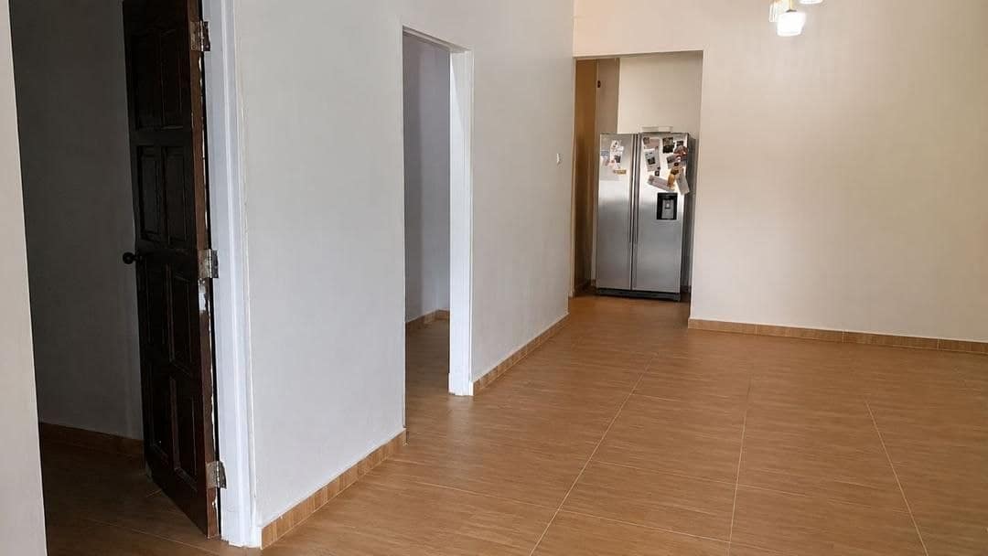 Single Storey Terrace House Jalan Bentara Taman Ungku Tun Aminah – photo 1