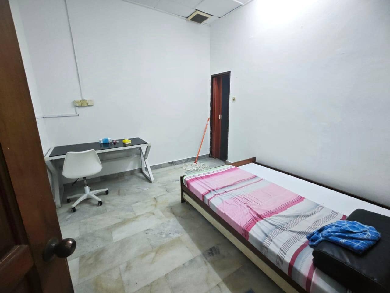 Single Storey Terrace Corner Lot Taman Ungku Tun Aminah – photo 1