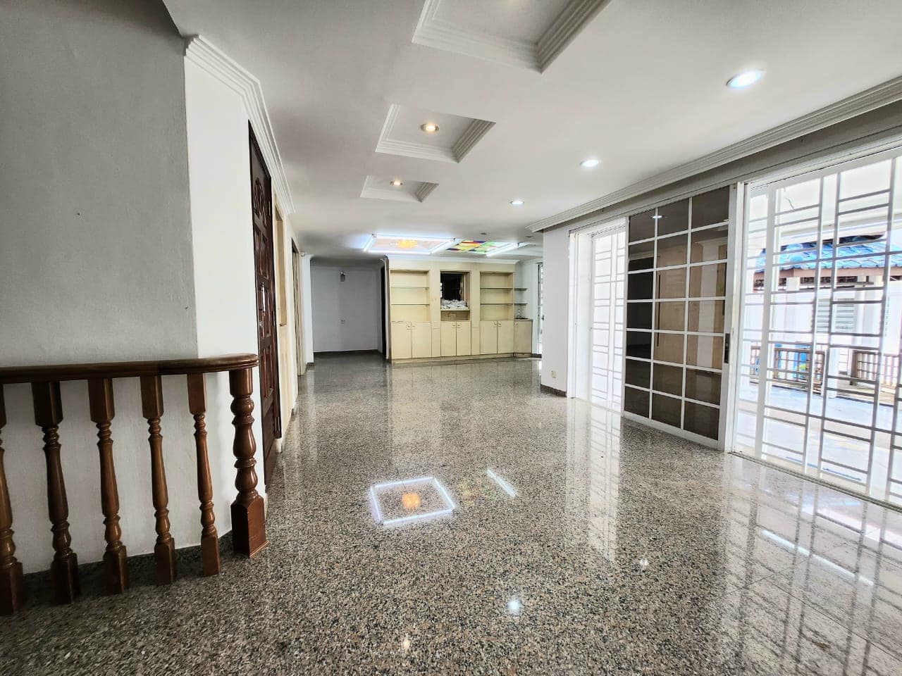 3 Storey Semi Detached House Taman Pelangi – photo 1