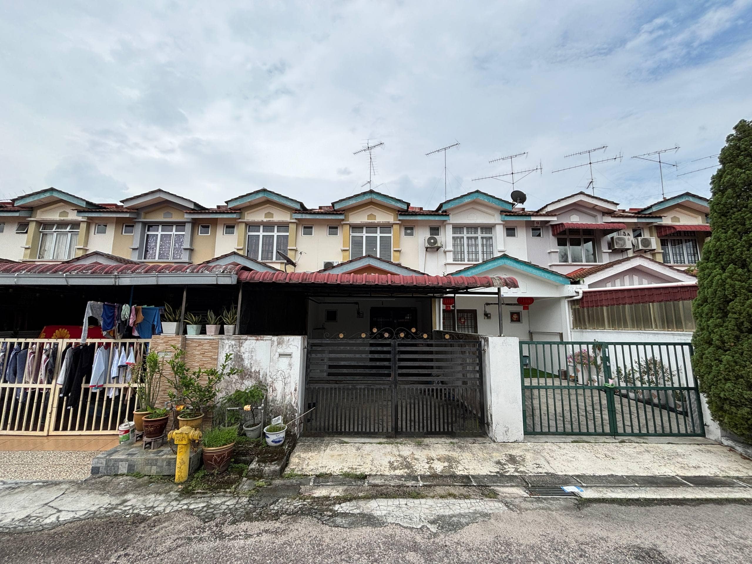 Double Storey Medium Low Cost Terrace House Taman Lagenda – photo 1