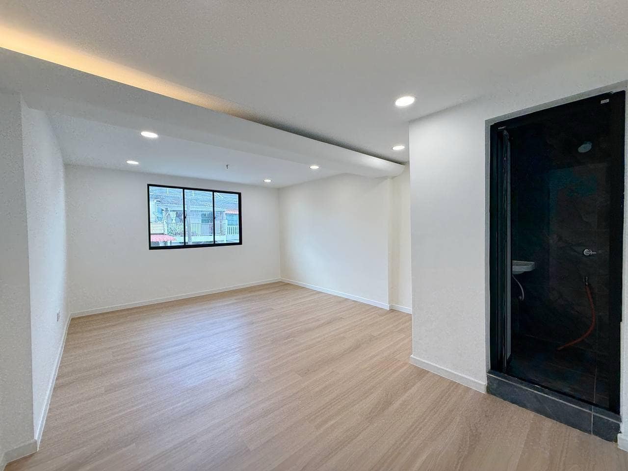 Double Storey Low Cost Taman Desa Cemerlang – photo 1