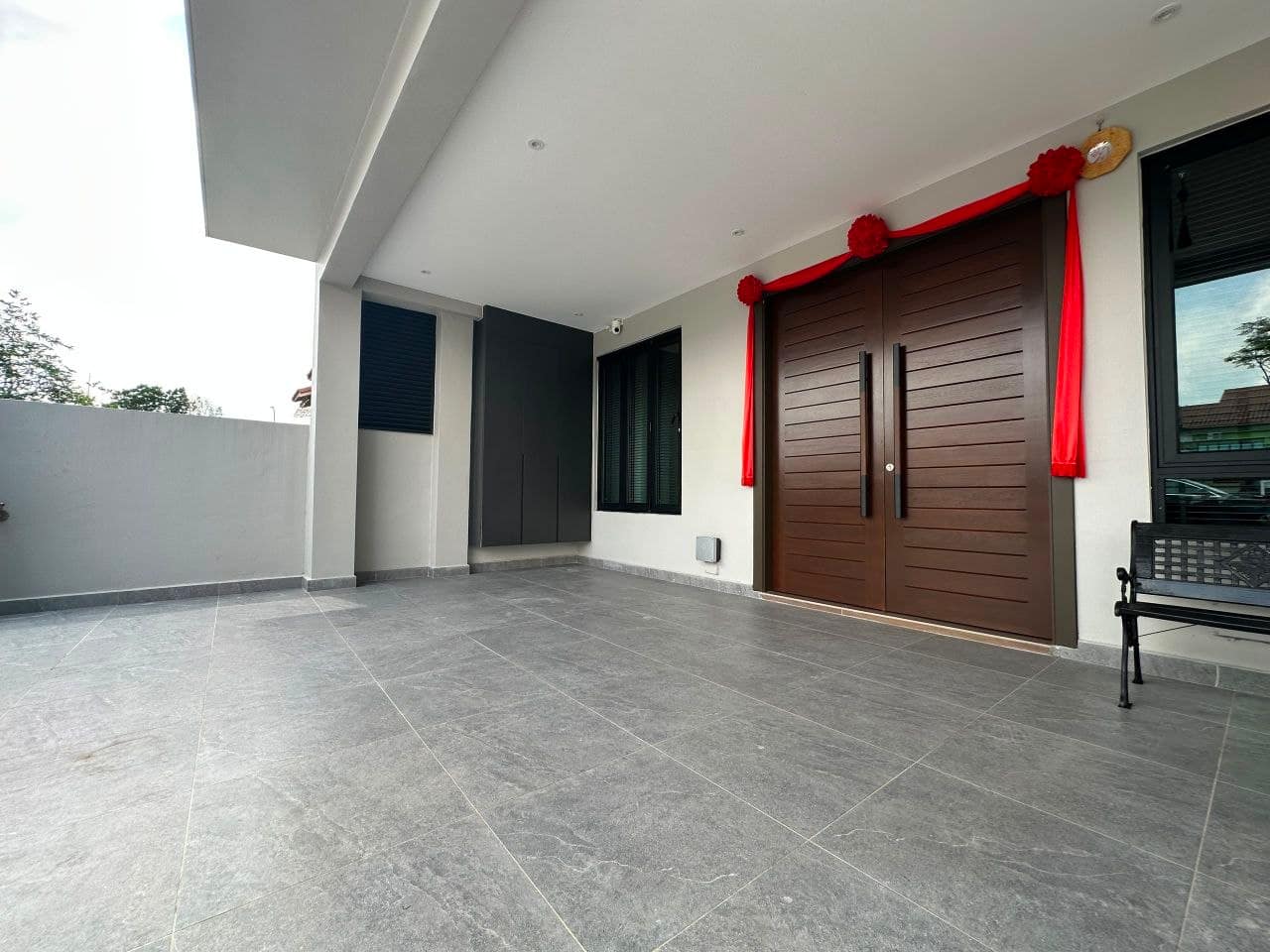 Double Storey Semi D Bandar Dato Onn – photo 1