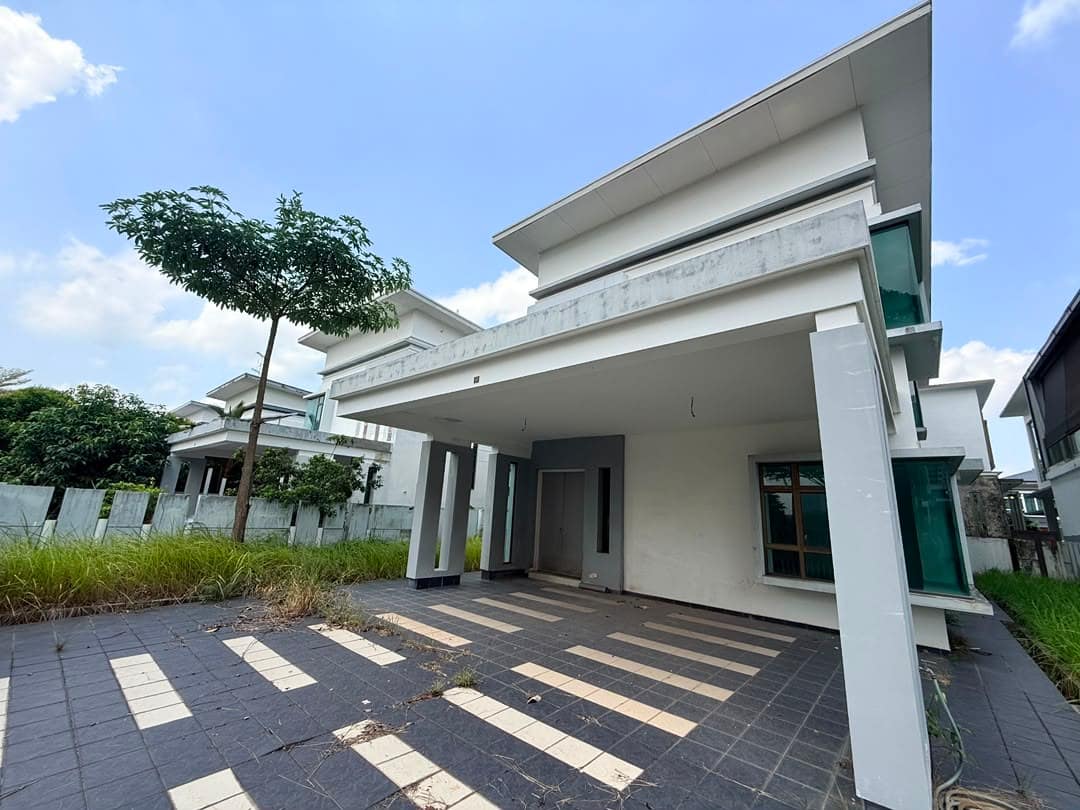 2-Storey Link Bungalow D Grande Bukit Indah – photo 1