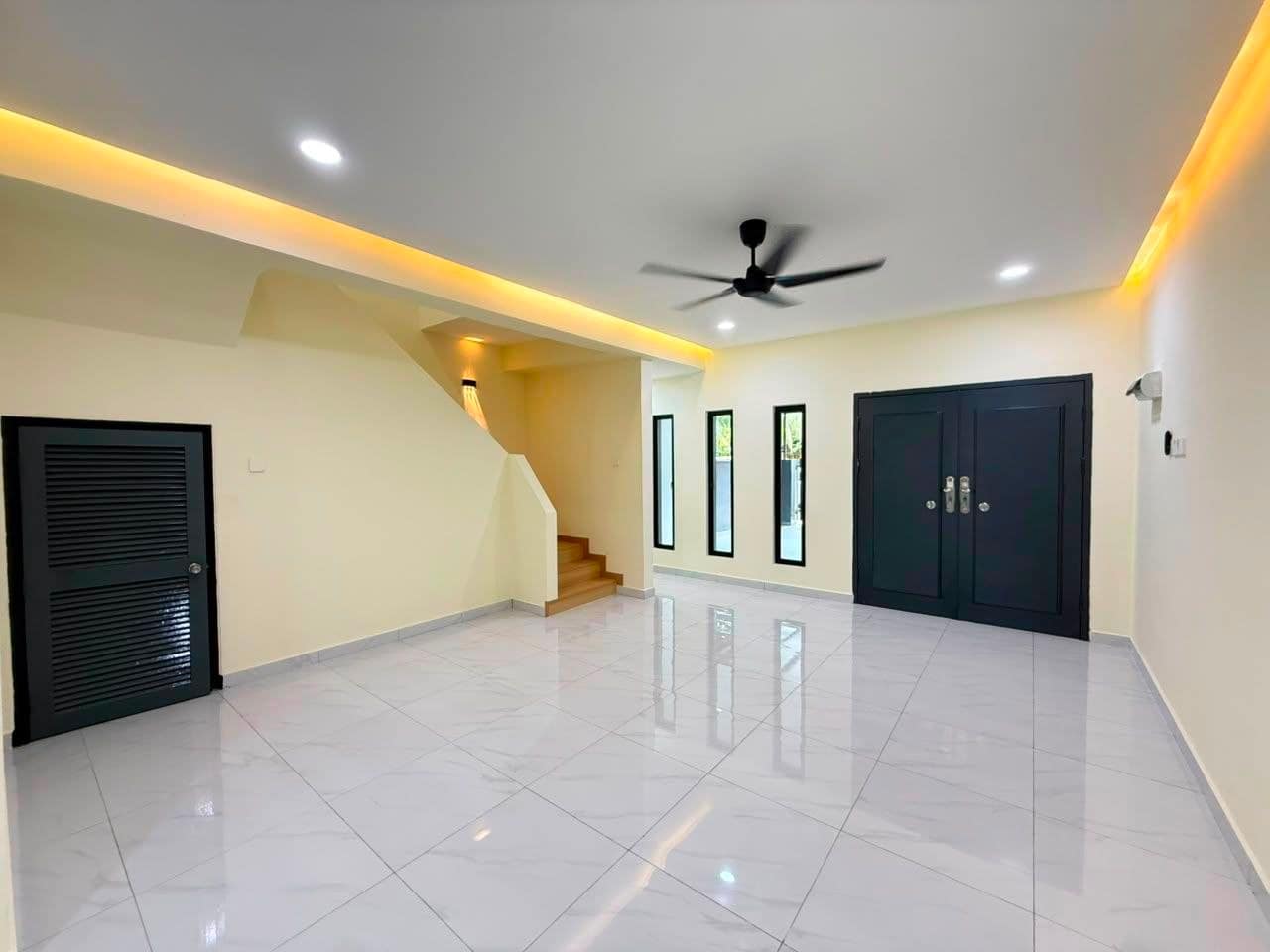 Double Storey Terrace House Pulai Indah – photo 1