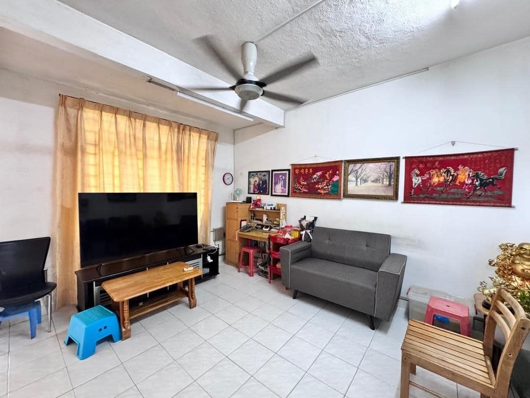 Double Storey Corner Lot Putri Wangsa – photo 1