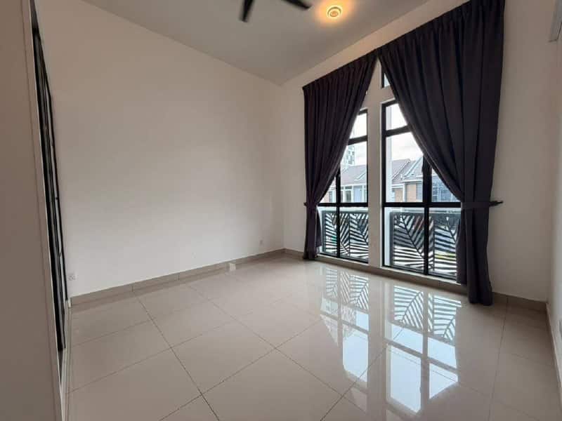 2-Storey Terrace House Seri Austin (Dahlia)