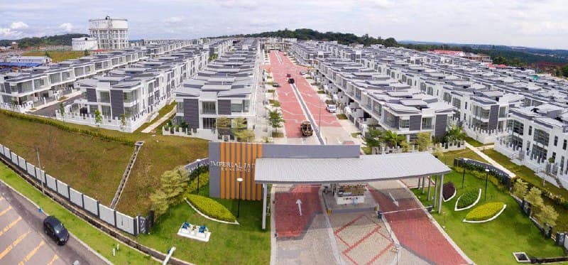 Triple Storey Terrace House Seri Alam – photo 1
