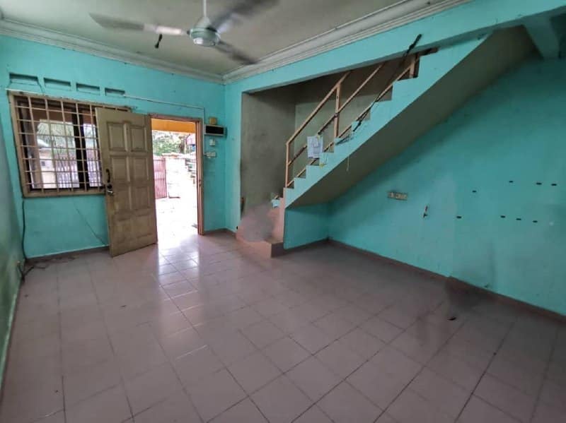 1.5-Storey Semi-D Taman Perling – photo 1